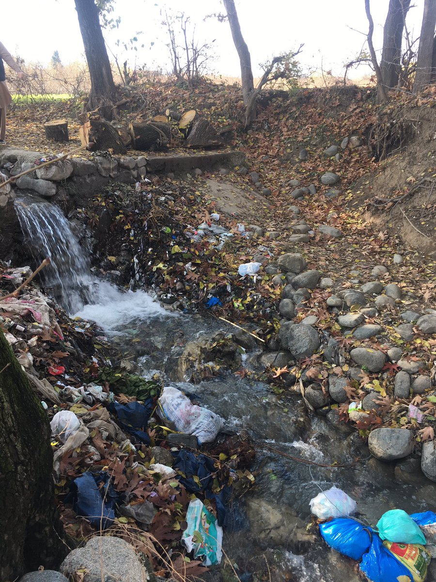 AliArqam's tweet photo. The menace of #childdiapers #diapers #pollution #waterstreams #waterpollution #climate #climatechange #CriminalNeglect #Galoch #Swat #Kabal #Swatian https://t.co/RqASD6aQ12