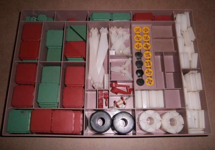 Современные конструкторы для детей. Конструктор полет. Как изменялся детский конструктор. Советские детские конструкторы. Pebe конструктор гдр.