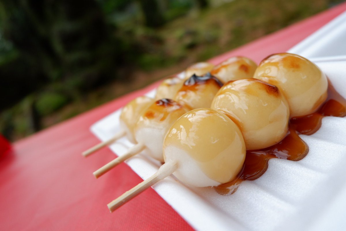 iizz_phot's tweet photo. みたらし団子　-(:3 (:3 (:3 (:3 (:3 _ )─
今でもこの写真を見ると、口の中がみたらし団子になる…(語彙力

#カメラ初心者
#カメラ女子
#みたらし団子
#金沢
#兼六��
#口の中が美味しい https://t.co/bgj1mhSxPM