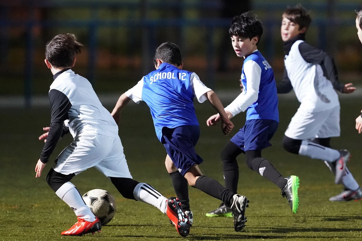 Campus_12's tweet photo. 📌JORNADA DIVULGATIVA #MÉTODO12
⚽️Entrenamiento gratuito abierto al público de 2h.
📍Polideportivo Giner de los Ríos, Getafe.
⏰12h00 @DeporteGetafe
🎁Sorteos, premios y retos deportivos.
🗣️#team12 #family12 #training12
¡Os esperamos a todos! https://t.co/EAQpqRlXxN