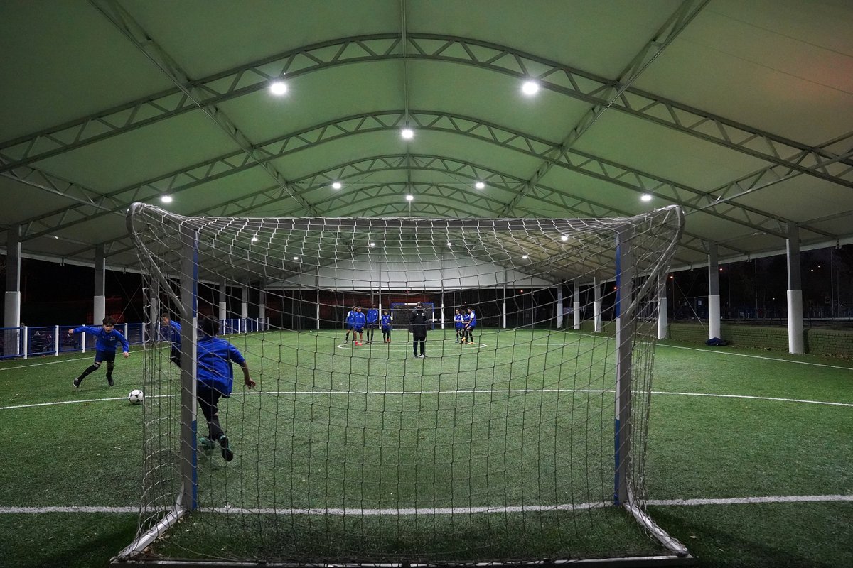 Campus_12's tweet photo. 📌JORNADA DIVULGATIVA #MÉTODO12
⚽️Entrenamiento gratuito abierto al público de 2h.
📍Polideportivo Giner de los Ríos, Getafe.
⏰12h00 @DeporteGetafe
🎁Sorteos, premios y retos deportivos.
🗣️#team12 #family12 #training12
¡Os esperamos a todos! https://t.co/EAQpqRlXxN