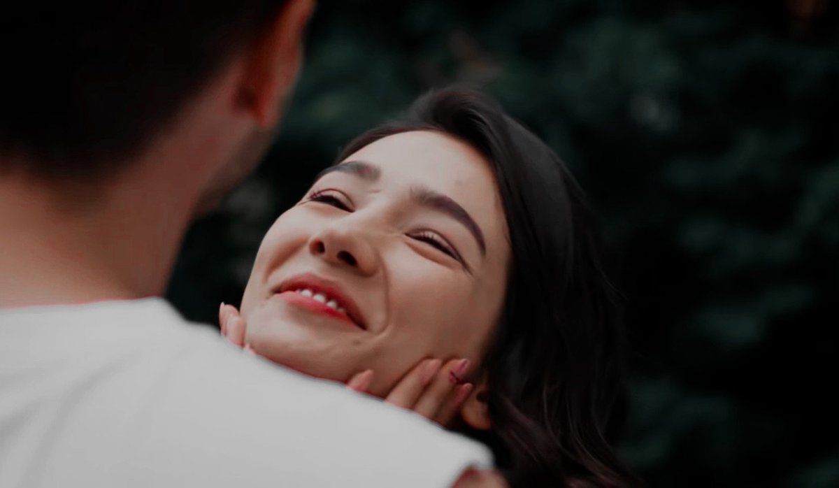 "bir hali bir tavrı var ki, pazar günleri istanbul'u gibi..." 🖤