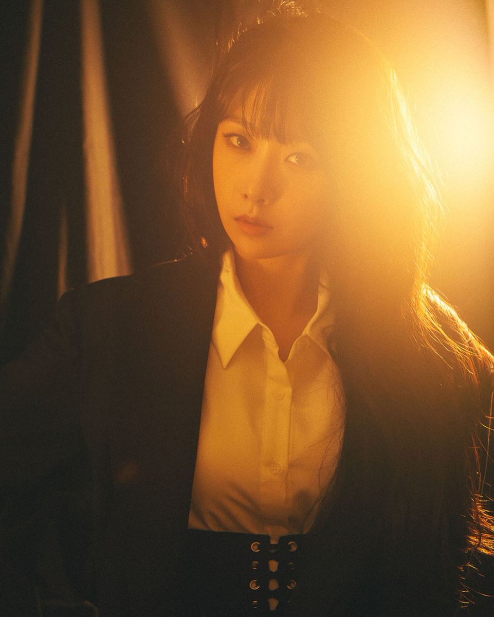NorOrChor's tweet photo. DIA 다이아 5TH MINI ALBUM [ MOONLIGHT ]

TITLE " FULL MOON "

[ CHAEYEON , YEBIN , JUEUN , EUNICE TEASER ]

🎧 2019.12.31. 6PM (KST)
👉 https://t.co/vBncrxpXA1

#DIA #다이아 #DIA_FULLMOON #DIACOMEBACK #DIA_MOONLIGHT https://t.co/pe2TK8aidP
