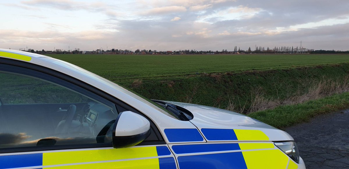 Humberbeat_NL's tweet photo. #OPGALILEO: It's certainly fresh outside here in #Burringham whilst patrolling for hare coursers & poachers. We've got eagle eyes out again for suspicious vehicles. #HuntHighAndLow #TownWardGoesCountry https://t.co/du11LmSCzA
