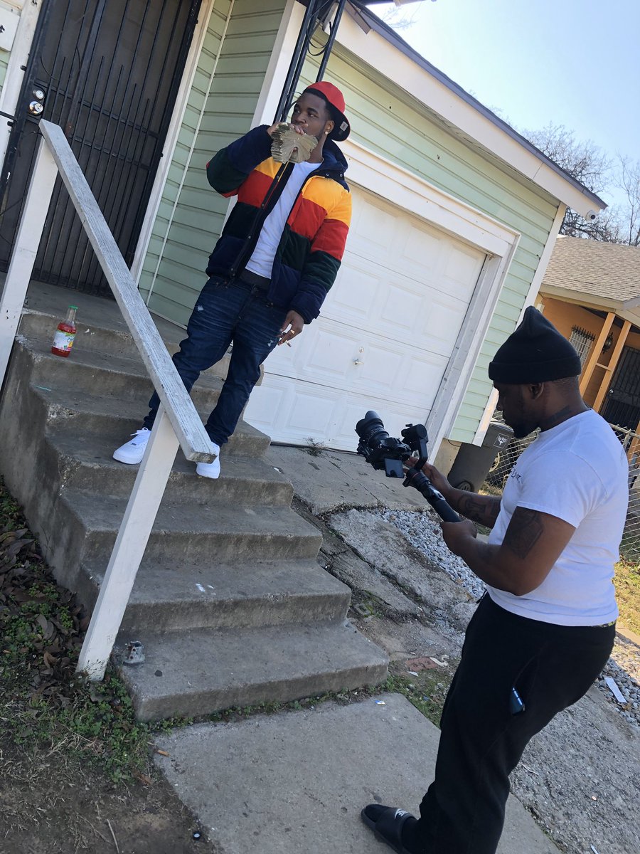 DC_StuMoney's tweet photo. We out hea 🎱‼️ #Dablk https://t.co/82hG814bb9