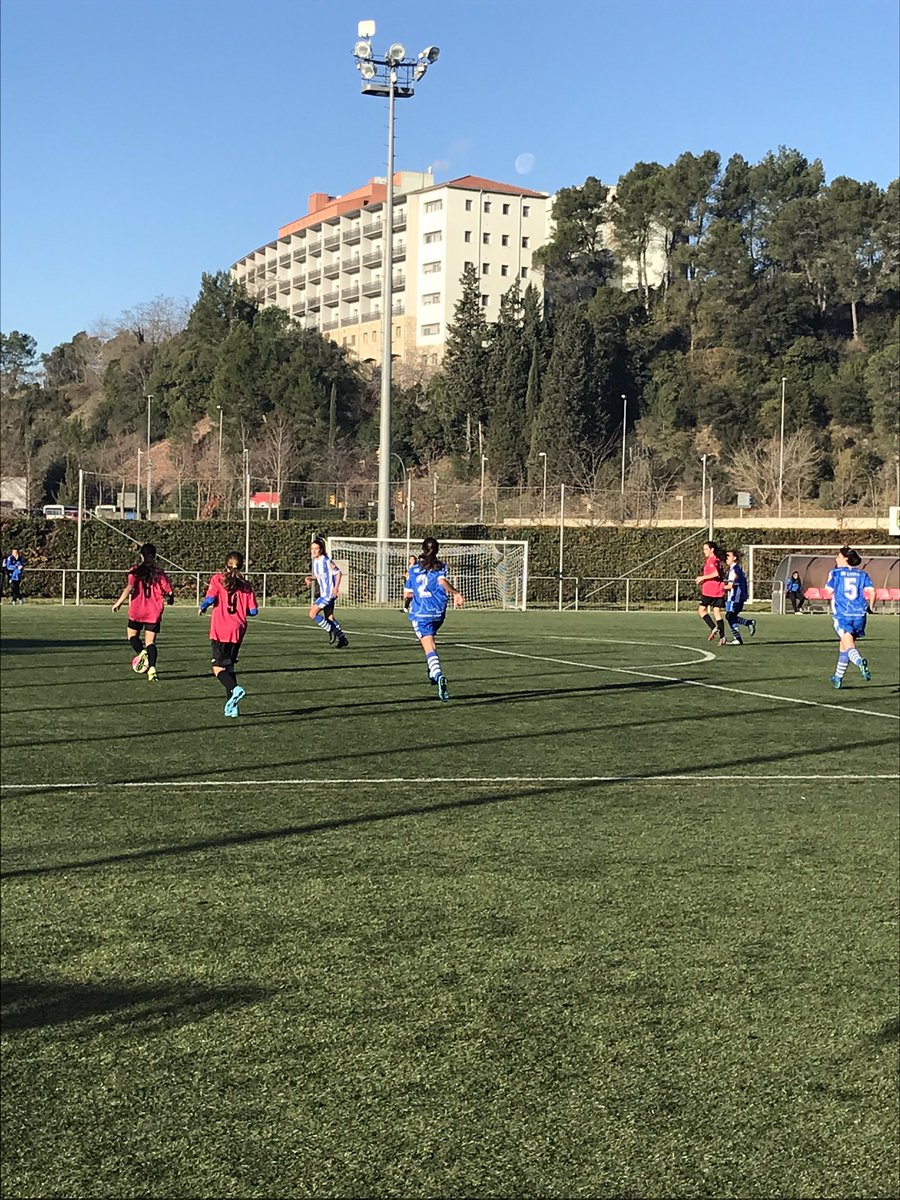 Avui estem de #gerundapresentacio partits durant tot el dia i a les 12h l’acte central!  Ara partits i fotos!