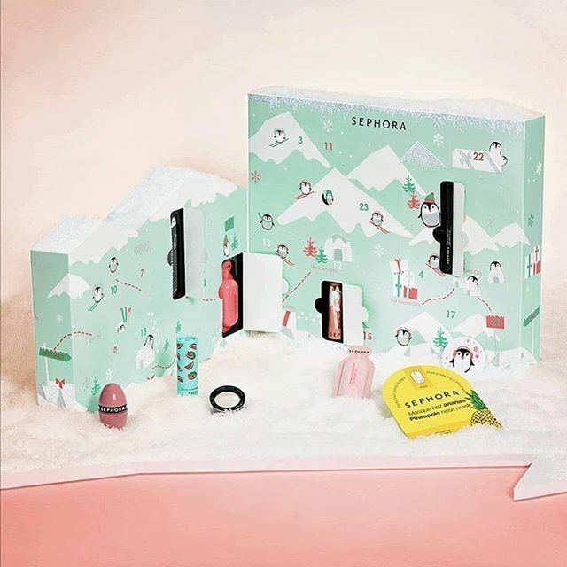 sephoraph's tweet photo. What could be more fun than counting down to Christmas while uncovering beauty surprises along the way? 🎄 With 24 makeup, skincare, bath products and beauty accessories, the @sephoracollection Frosted Party Advent Calendar is a great gift for virtual… https://t.co/8LGTzZsllK https://t.co/QqyEuqCzku