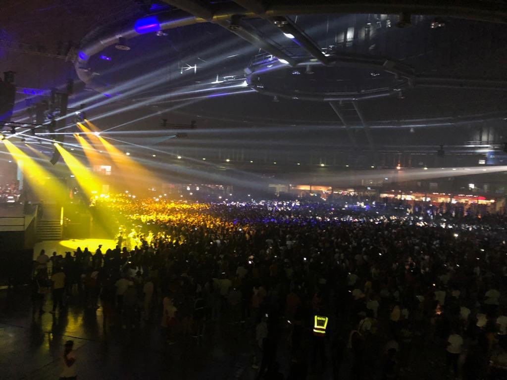 RealBlackCoffee's tweet photo. Music is King 14/12/19
Thank you for coming last night.
Thanks to all the amazing teams that made this  night so magical.I appreciate you.
We thank God for always showing up❤️
Next stop is Durban tonight.
Thank you 🙏🏿🙏🏿🙏🏿🙏🏿🙏🏿❤️ https://t.co/d4p3G5WBkK