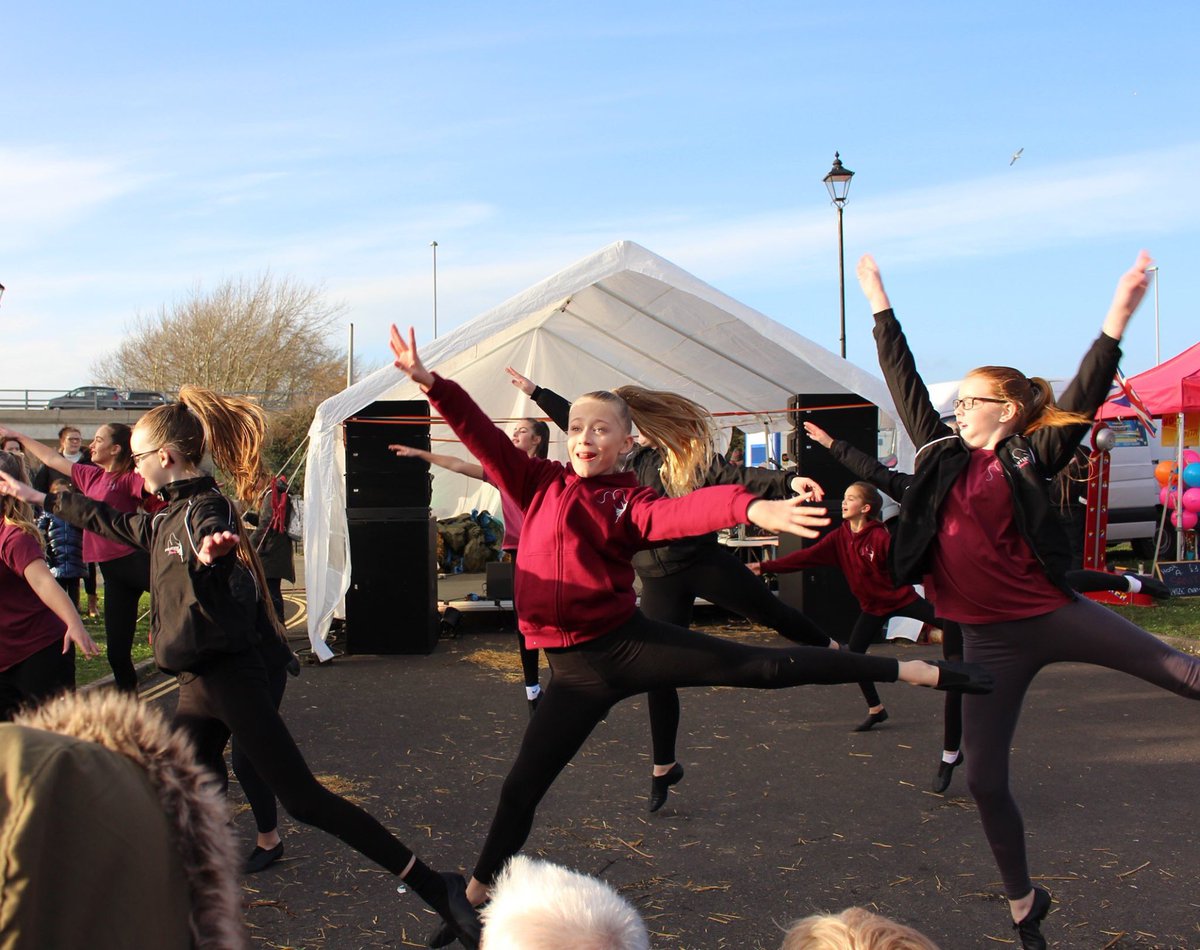 EvoDance15's tweet photo. We had a fantastic time at ���A Victorian Christmas’ event at The Palm House, Weymouth. Thank you to the organisers for having us and to everybody who braved the cold to come to watch. More photos on our Facebook page 👍🏻
#EvolutionDance #VictorianChristmas #ThePalmHouse https://t.co/xX0dXhHmHk