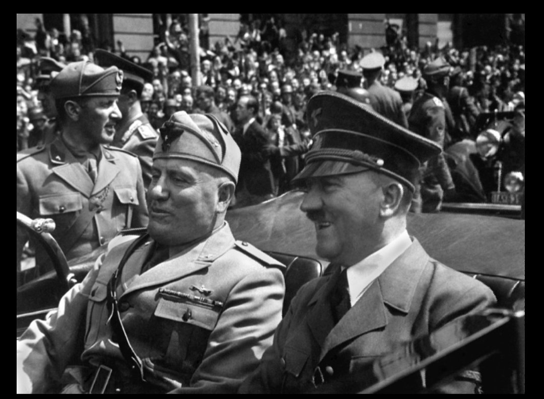 VivoAQuePrecio's tweet image. Italia y Alemania son TT

Alguien ha decidido invadir Polonia esta noche y no me he enterado. España, calienta que sales.