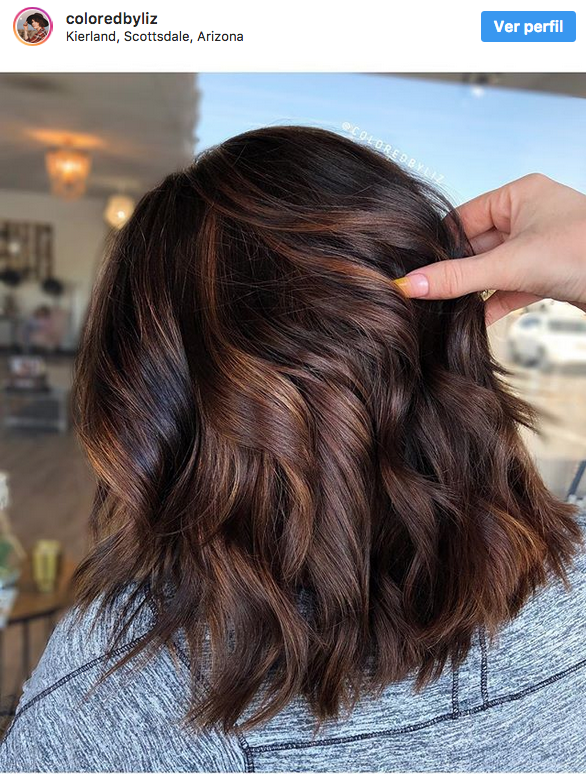 ccpeluqueros's tweet photo. Mechas 'chocolate cake': el color de pelo que desearán las morenas en 2020  https://t.co/bYwDDlKy8t https://t.co/kBlsGgbnHs