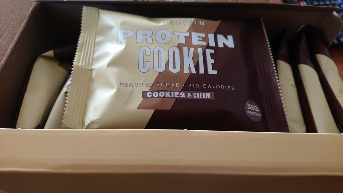 Yamakin Fitness على تويتر マイプロテイン届いた プロテインとbcaaとプロテインクッキー クッキーは たんぱく質が38gあるけどカロリーが319kcal 高カロリー高たんぱく それに味は まぁ普通 マイプロテイン プロテインクッキー