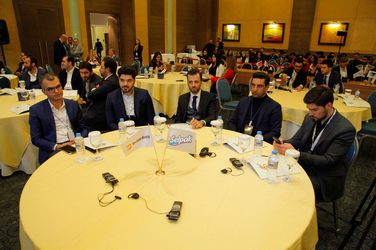 LBIraq's tweet photo. #Selpak Selpak Brand has received their award as a Leading Brand of KRI and for 2019 in the PAPER TOWEL category @Eczacibasi #ito #turquality @selpak https://t.co/U29HRxvygY