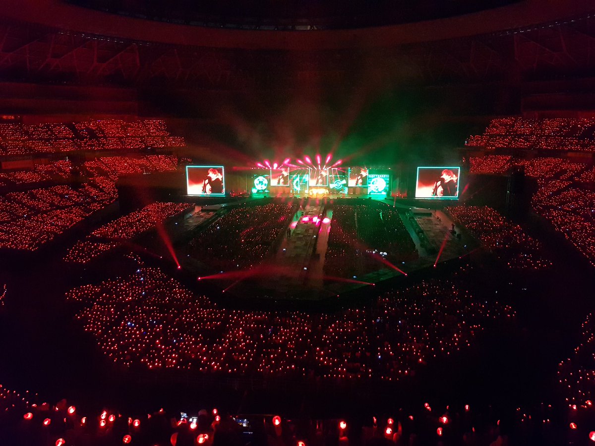 golden_tichee's tweet photo. This is Amazing..๐๐
#purpleandRed
#BTSwins10s
@BTS_twt https://t.co/yFqKJakFTp