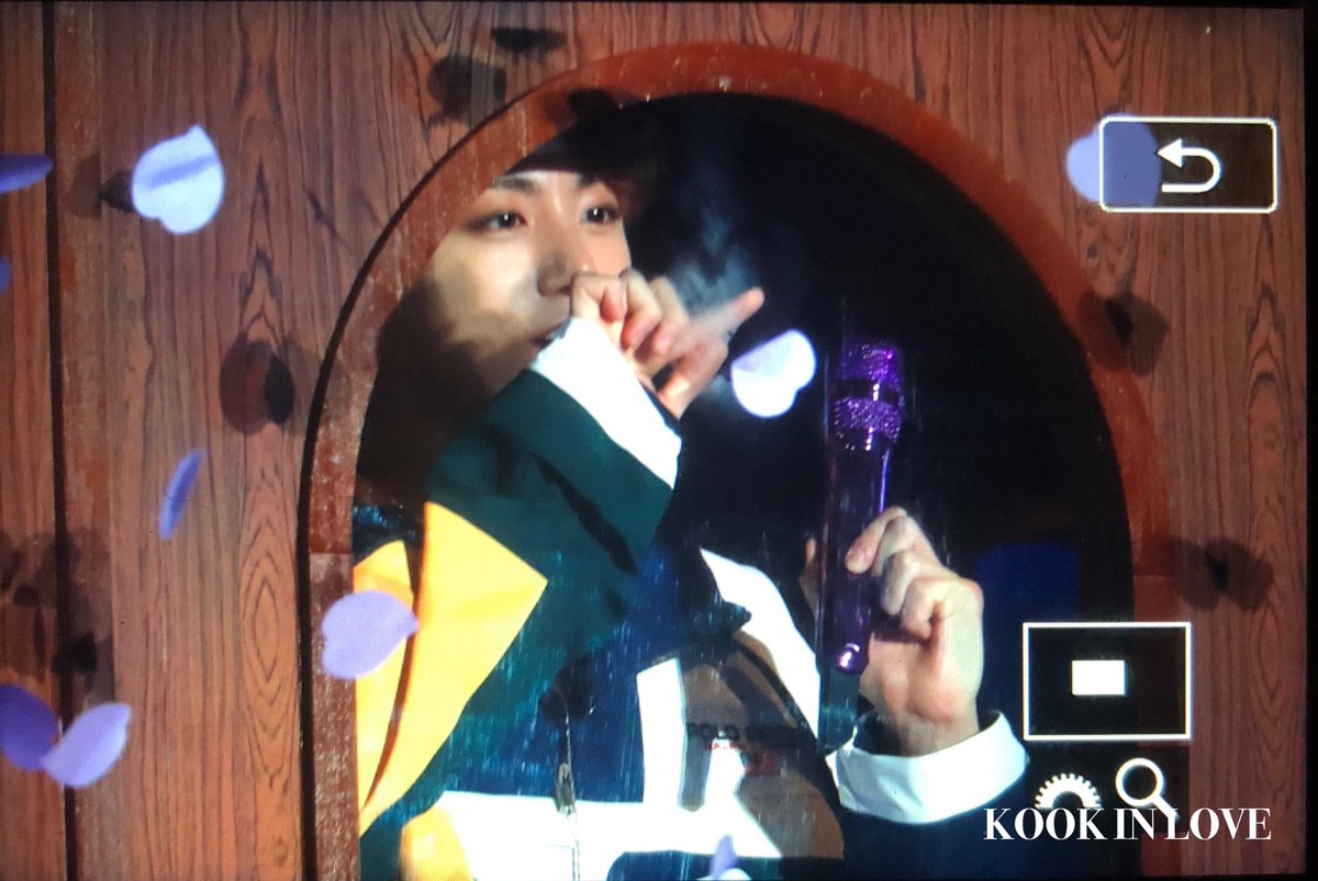 191215 매직샵 오사카
너무 이뻐이뻐💘💘💘💘💘 
#정국 #노츄 #꾸기  #JK #JUNGKOOK <a href="/BTS_twt/">방탄소년단</a> #오직샵