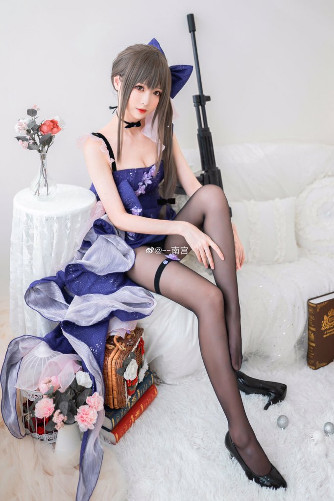 #少女前线 #ドールズフロントライン
「指挥官，我其实明白自己还有很多的不足……但是，您总是能发现我优秀的地方！这一定是因为……我对指挥官来说，非常非常重要，是吧……♥」

K2-黎明之前：@--南宫 @nangongOVO 
摄影：@你喵哥_ https://t.co/MlTG0q1WA6
