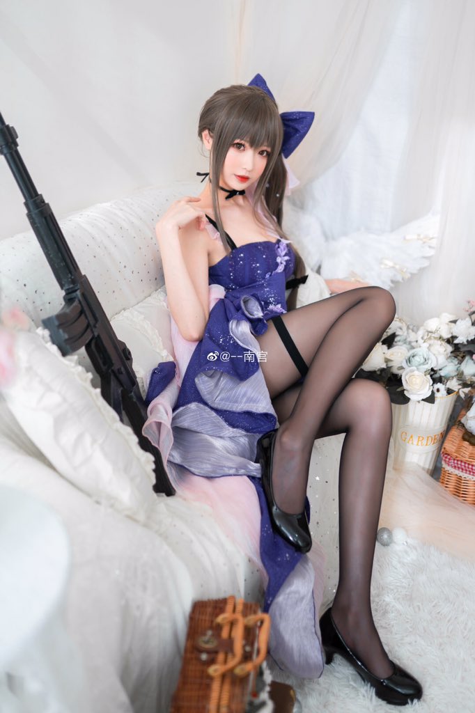 #少女前线 #ドールズフロントライン
「指挥官，我其实明白自己还有很多的不足……但是，您总是能发现我优秀的地方！这一定是因为……我对指挥官来说，非常非常重要，是吧……♥」

K2-黎明之前：@--南宫 @nangongOVO 
摄影：@你喵哥_ https://t.co/MlTG0q1WA6
