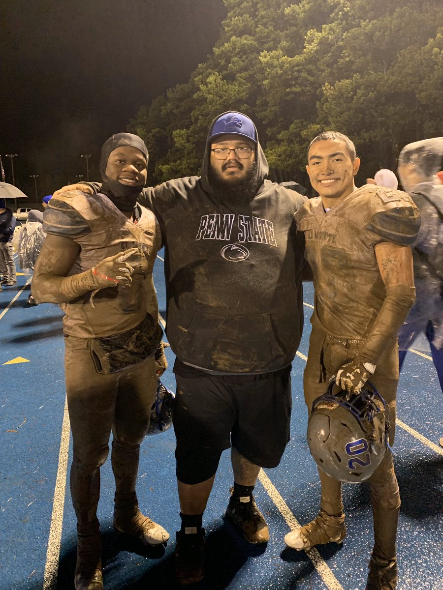 RealBigGeorge_5's tweet photo. The two greatest Lions of all time over 10k total yards and 150-touchdowns... #@EMHSFootball #ElMonteMade #LionsFootball https://t.co/8MXxzvKlLW