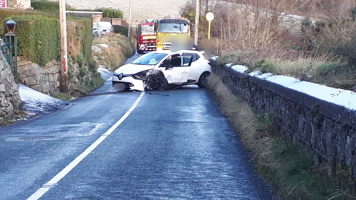 Take care on the roads this morning. Icy conditions exist especially on untreated or secondary routes and on high ground. 

Firefighter/Paramedics from Dun Laoghaire attended a single vehicle RTC in the Dublin Mountains this morning. No significant injuries.