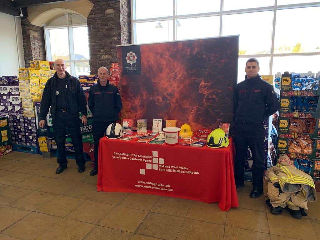 Powys Command (@commandpowys) on Twitter photo Come and meet crew of <a href="/BreconFire/">Brecon Fire Station</a> who are at Morrison’s in the town carrying out recruitment for on call firefighters. If you know someone who would be interested please let them know <a href="/mawwfire/">Tân CGC / MAWW Fire</a> Come and meet crew of <a href="/BreconFire/">Brecon Fire Station</a> who are at Morrison’s in the town carrying out recruitment for on call firefighters. If you know someone who would be interested please let them know <a href="/mawwfire/">Tân CGC / MAWW Fire</a>