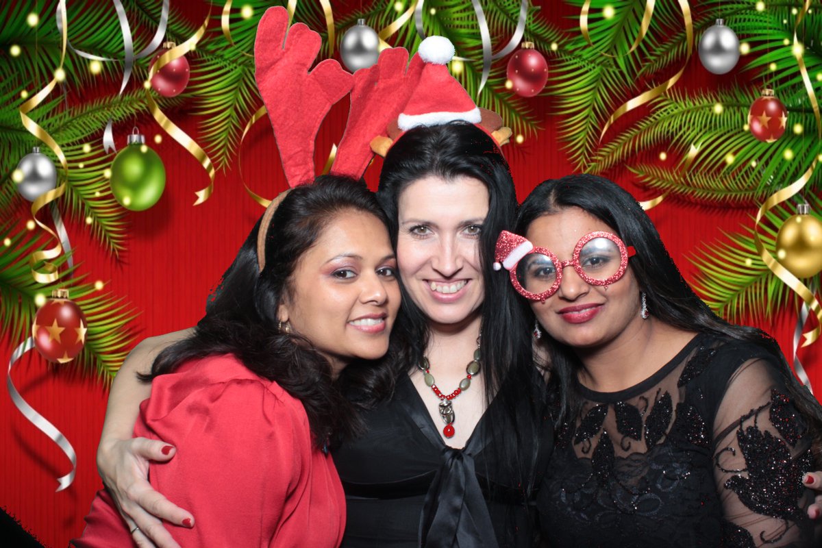 The #photobooth #photobooths gallery from the <a href="/PinehillHosp/">Pinehill Hospital</a> #xmasparty <a href="/Letchworthhall/">Letchworth Hall</a> is now on flashboxuk.com