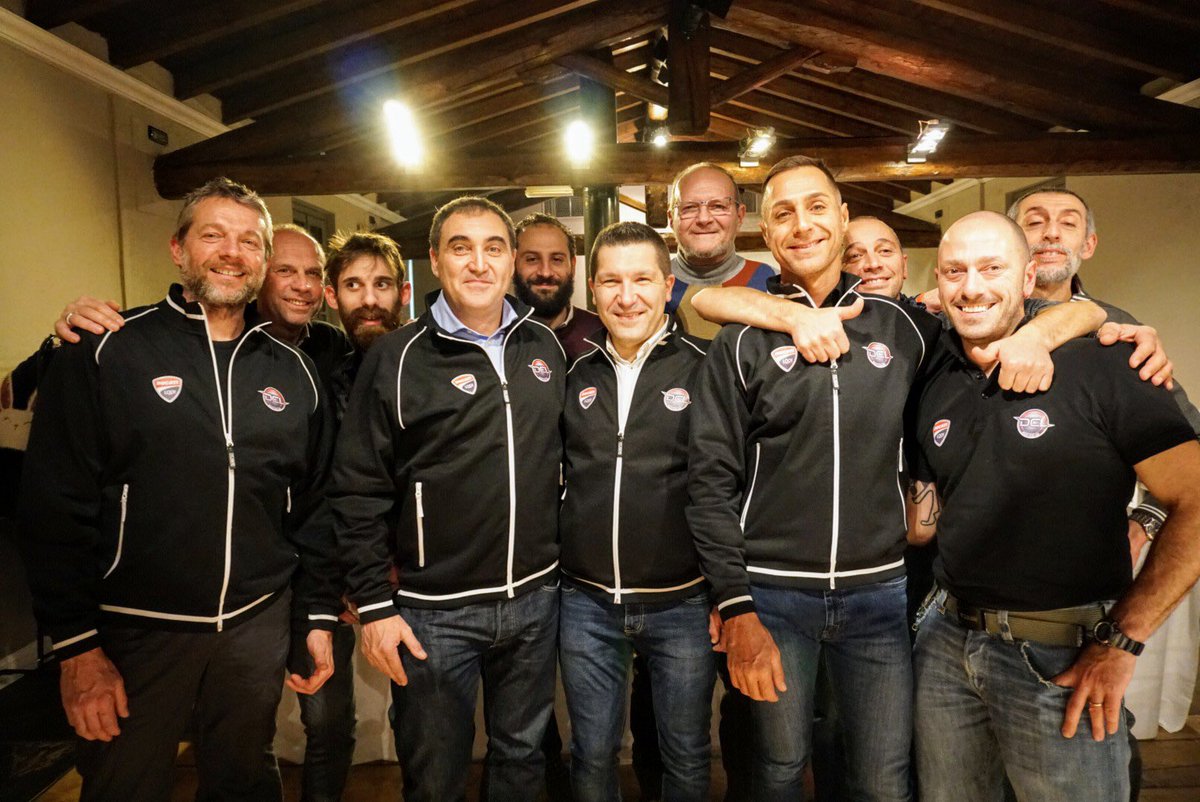 DucatiClub_Lodi's tweet photo. Ringraziamo tutti i partecipanti allโevento di fine stagione Ducati Club Lodi , e come sempre ... alla prossima avventura #natale2019 โ๏ธโ๏ธ๐ ๐ ๐๐๐๐ฐ๐ฅ๐พโ๏ธโ๏ธ๐ #desmoownersclub #ducatiownersclub #docducati #doclodi #ducatilodi https://t.co/b80R5lTaFS