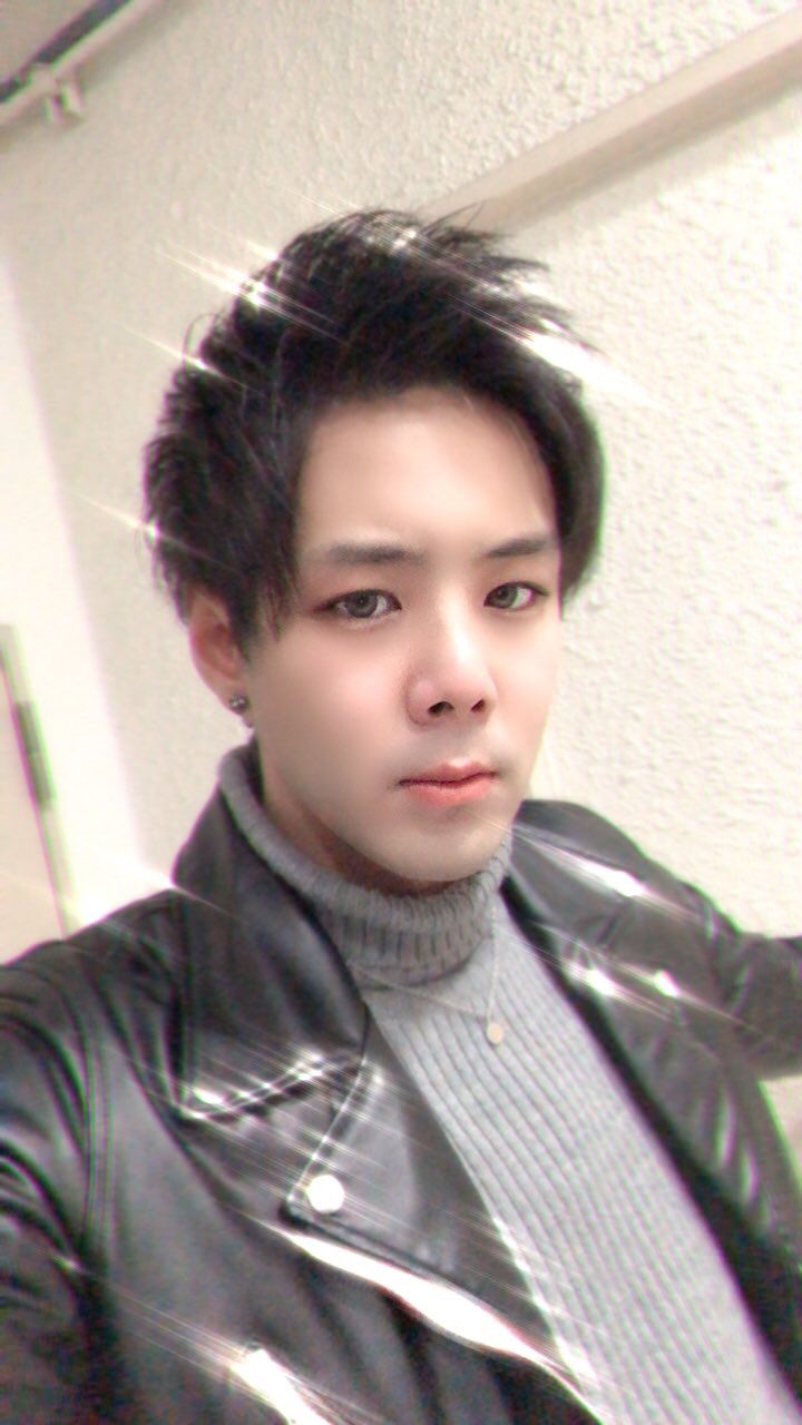 ディズ兄 Glitter 黒髪短髪が一番いい ホスト グリッター 歌舞伎町 黒髪 ショート 春 T Co Nnqam1c5nv Twitter