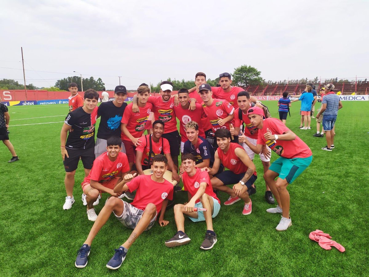 Quinta división con Cristian Olivera, todos lo ven como un hombre pero tiene apenas 17 años! Merecidismo Kike❤️ <a href="/Cristia50252463/">Cristian</a>