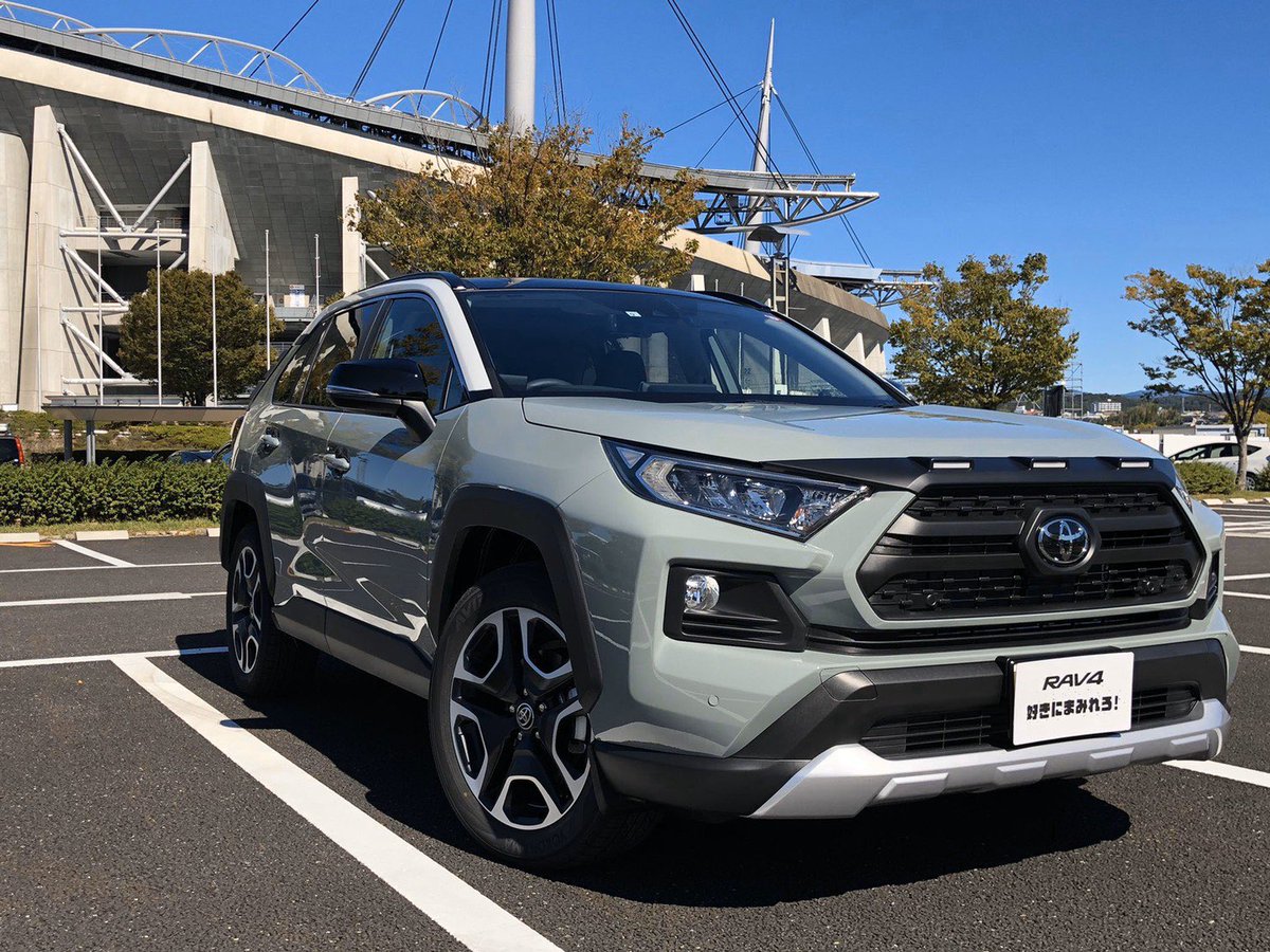 ryo_book's tweet photo. RAV4ネッツテラス夙川ミーティング参加車両紹介これで10台!たぁ様 HYBRID G、KKR様 adventure、K様 adventure😍 みなさんの RAV4ライフをお聞きするのが楽しみじゃ〜😁 #toyota #RAV4 #netzkobe https://t.co/7jqOVX3HTL