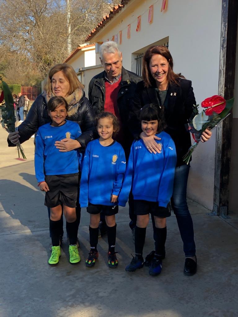 Encoratjades per l’alcadessa i pel president amb el regal d’un camp nou pel 2020 estem a l’acte central de la #gerundapredentacio @girona_cat <a href="/MartaMadrenas/">Marta Madrenas 🎗</a>