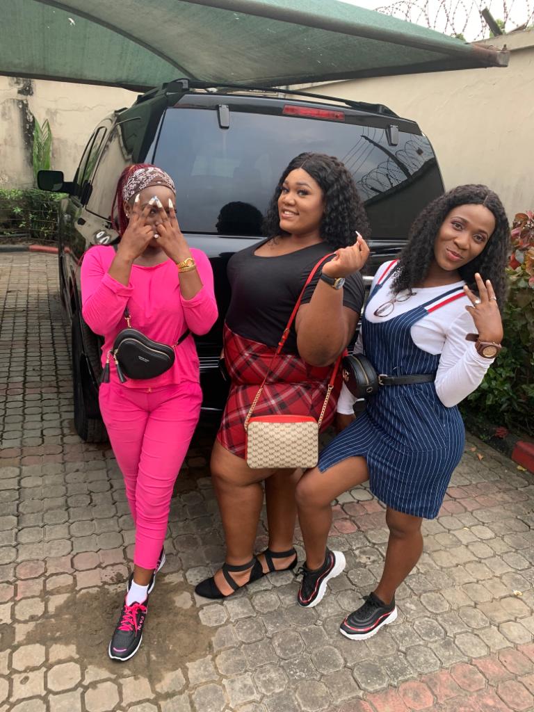 Stephan_ie_s's tweet photo. #TMOLFest2019
I love pink, i know😂😘 https://t.co/KDye2iKw1J