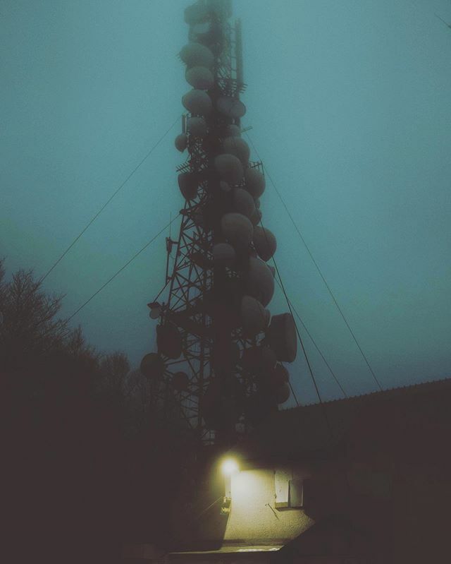calfredop's tweet photo. #mist #misty #nebbia #winter #inverno #mountain #pratomagno #pratomagno1592 #italy #italia #hiking #adventure #igersitalia #snow https://t.co/J9bjfNoK0g