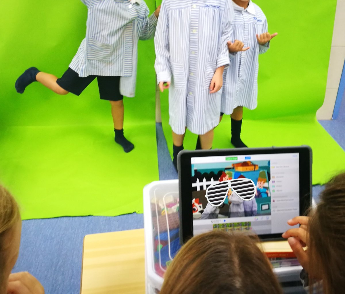 SusannaTuset's tweet image. #DigitalChallenge #regalaApps🎁

🛠:Ei! Us proposem fer un &quot;amic invisible&quot; digital 🙋🏻‍♀️🙋‍♂️: copiar aquest text, afegir una app que recomaneu i etiquetar en una imatge a amics que vulgueu que s&apos;afegeixin al repte. 😊 @1jordiferrer 😉
#DigitalChallenge #regalaApps🎁

🛠 @DoInkTweets