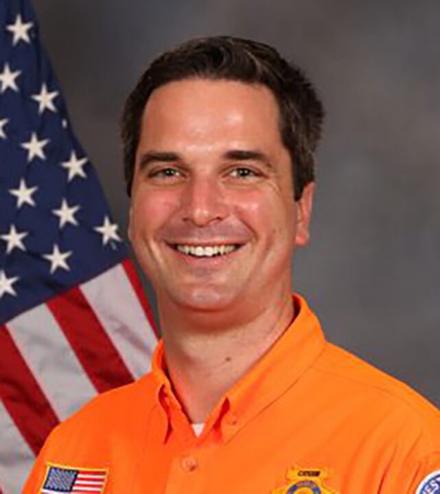 A California high school teacher and volunteer search-and-rescue worker – who was separated from his partner Saturday afternoonwhile looking for a missing hiker – was found dead on the side of a mountain in San Bernardino County near the eastern wwnrradio.com/california-vol…