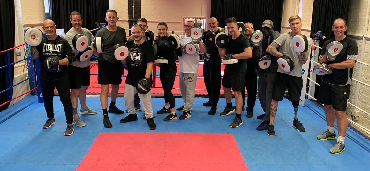 BoxingAwards's tweet image. Well done #padworkcourse at #hop all giving 💯 #dontthinkyoucanknowyoucan 👊🏾💥