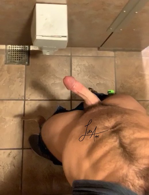 😈😈 https://t.co/WudgJmUqn9<a href="/tag/humpday"class="tags"><span>#humpday</span></a>