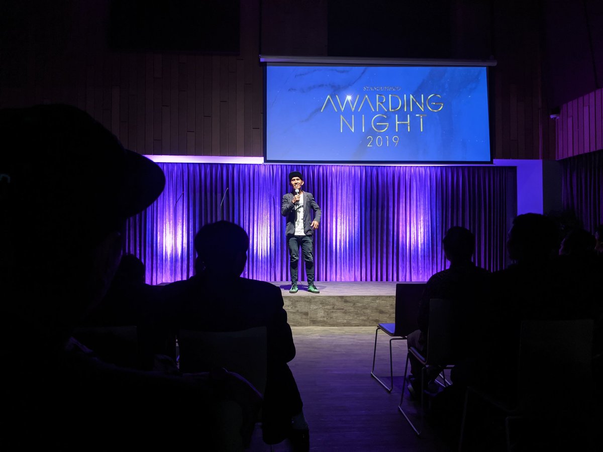 Highlight dari #StandupIndoAward, nonton <a href="/panca_atis/">Panca Atis</a> tampil lagi!! Sebelumnya beliau juga baru menang award Komikanya Komika. Mantab dah radio samping!