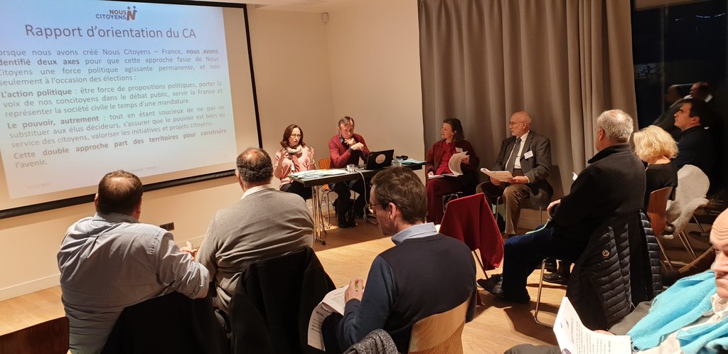 Nous_Citoyens's tweet photo. Notre présidente @AlexiaGermont expose le rapport d'orientation du CA : nous voulons partir des territoires pour construire l'avenir en    développant le rayonnement territorial pour poursuivre le maillage  en intégrant le réseau associatif local vivier de talents et d'idées https://t.co/LTdQfawEdF