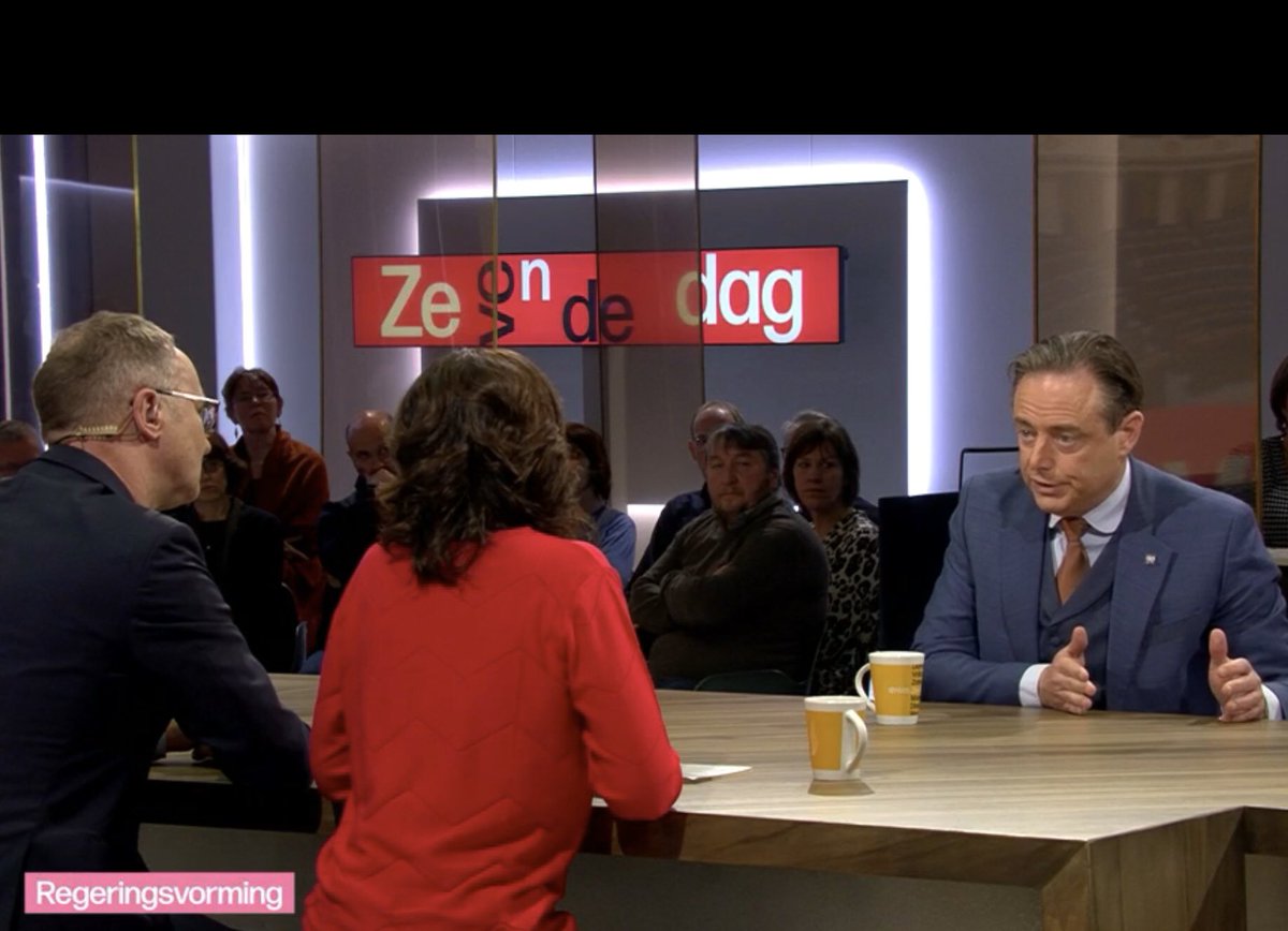 PaulGoossens2's tweet photo. BDW opent nieuw front: actieven versus passieven. Vergeet de grote verbinding, want de weg voor de kaalslag in de sociale zekerheid wordt geëffend. https://t.co/0bg3eI7TOj