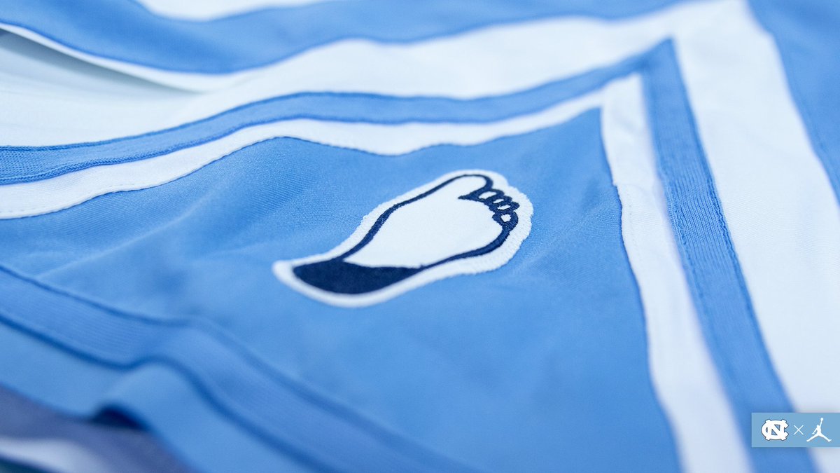 UNC_Basketball's tweet photo. Paying homage to the past.

#CarolinaFamily https://t.co/g3hnhPC2FU