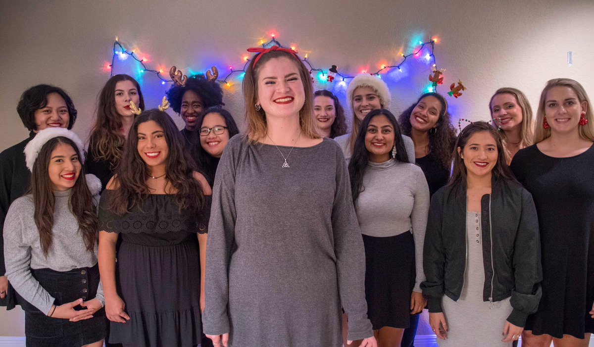 What are we all smiles for this holiday season?? Keep an eye out as we drop a special gift TOMORROW at 6pm to find out!💋🙌🏼🎁