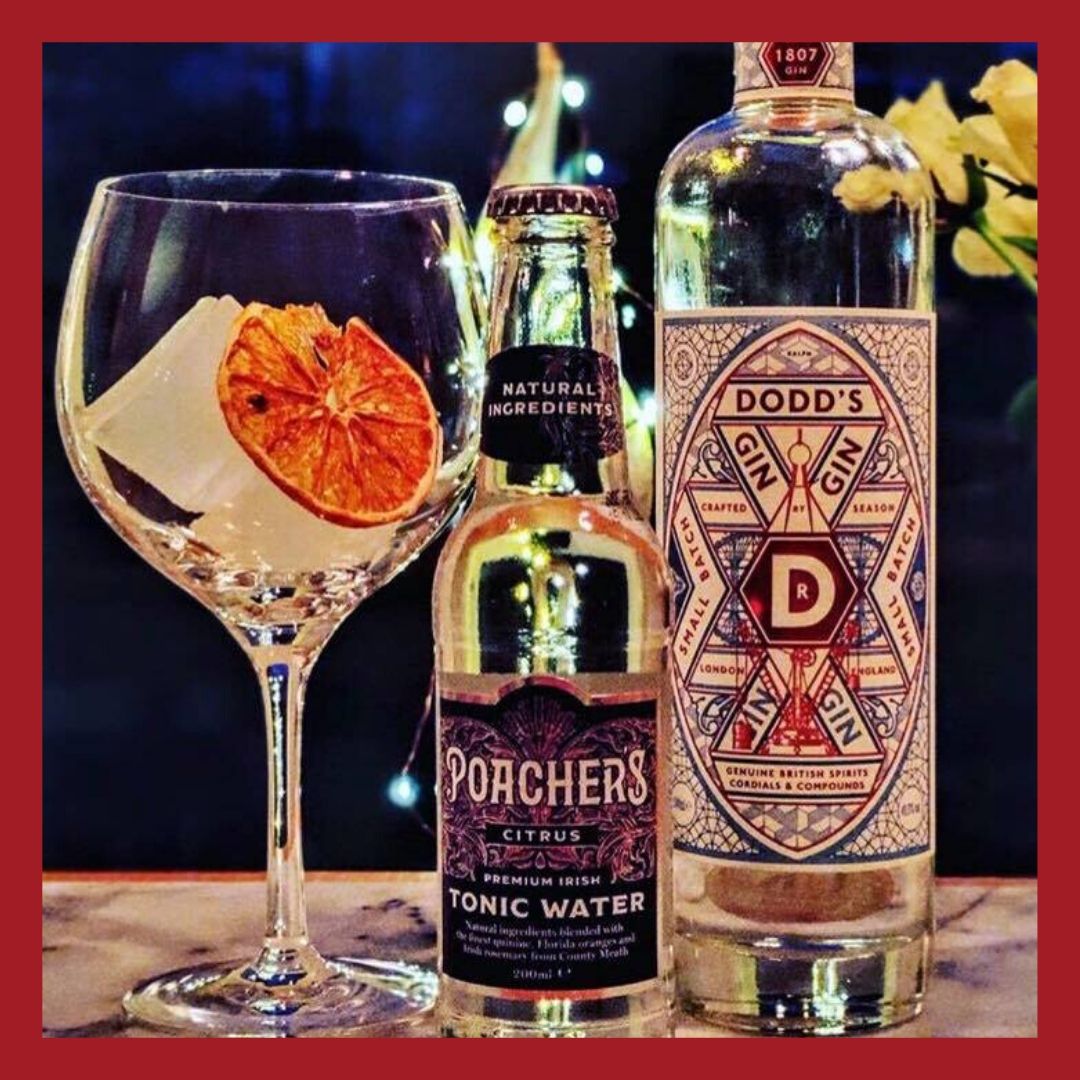 A gin and tonic mixed with @DoddsGin and @poachersirishmixers? 

#ginandtonic #gingingin