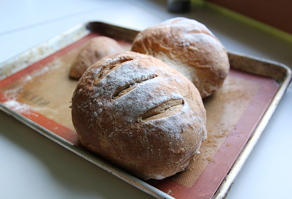 Is there anything better than the aroma of freshly baked bread on a Sunday morning?
.
.
.
#homemade #sundaymorning #imadeit #madeinvancouver #jewellerydesigner #makersmovement #makersgonnamake #vancouverdesigner #vancouverblogger #shoplocal #evendesign #sustainable #vancouver