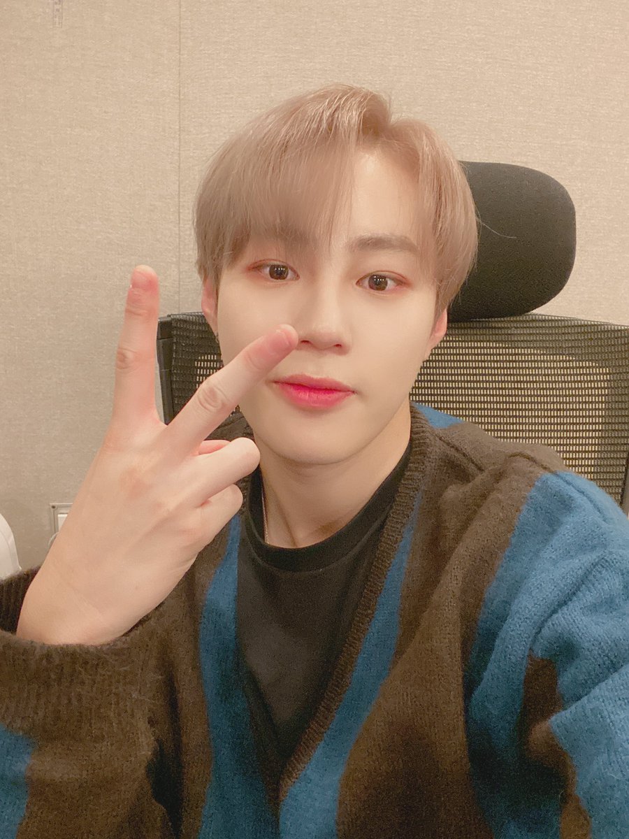 gooreumseng's tweet photo. #하늘 저 잘 있어요~
#하성운 https://t.co/sXw5oKp0gX