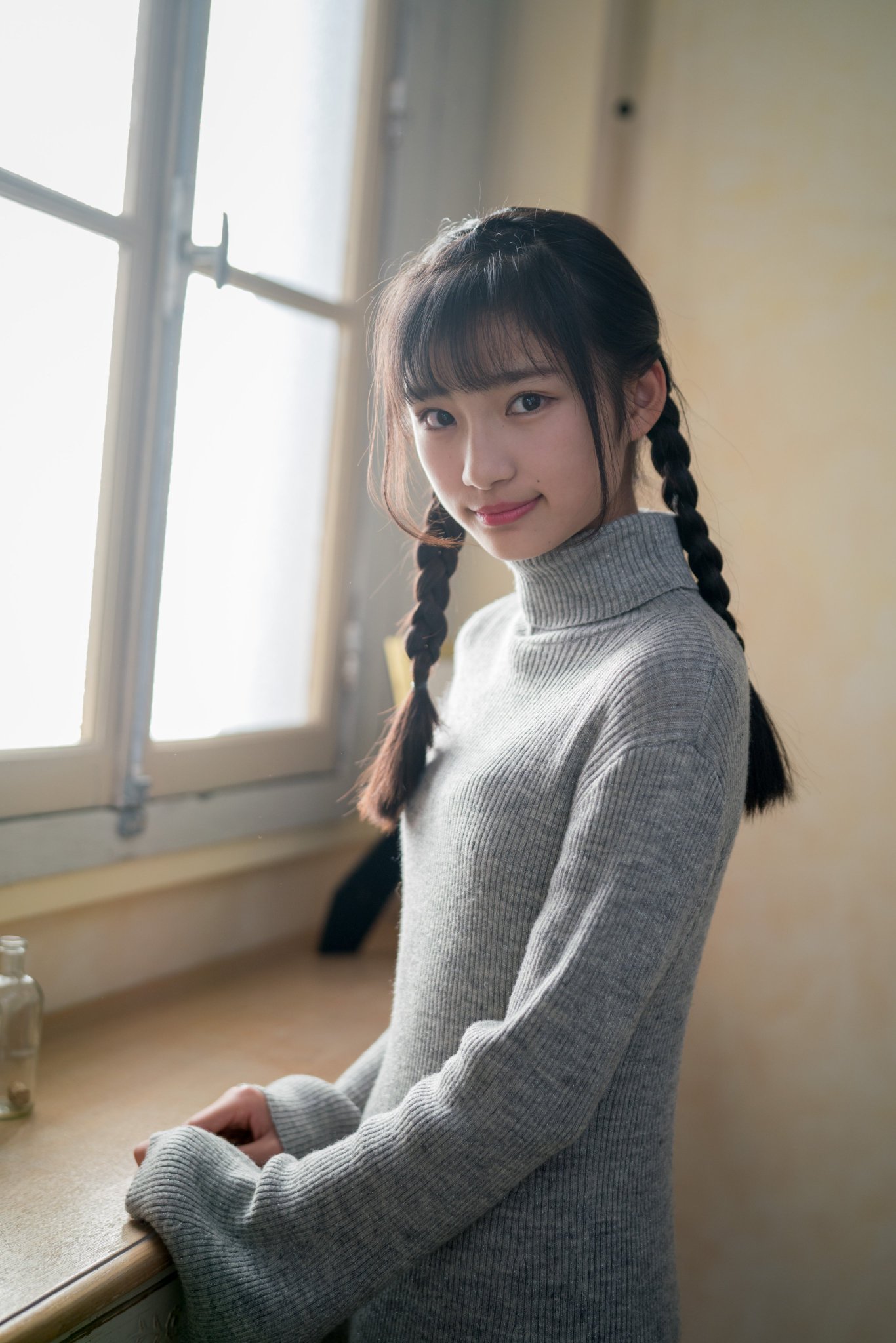 ココとモグ【完成お披露目】 レザーの艶で、空間に上質な余韻を／ 深みのあるレザーの光沢と