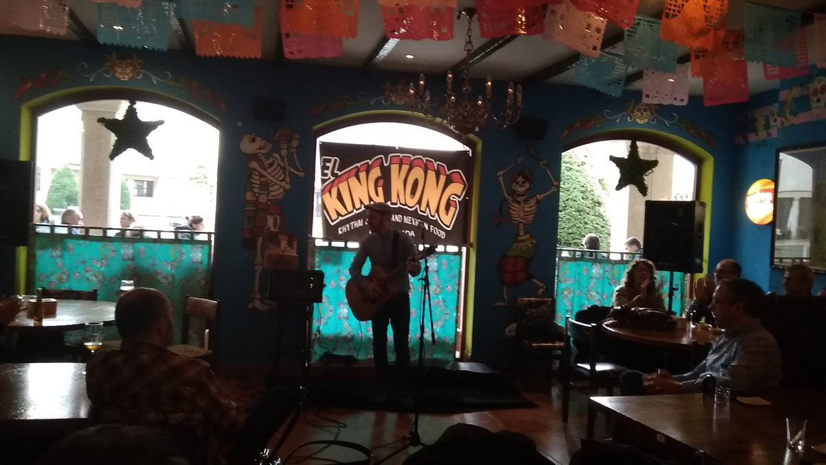 PaloCoyote's tweet photo. Disfrutando a tope con #IkerPiris en #LaMatiné del #KingKong #Ponferrada https://t.co/vB6o9OH399