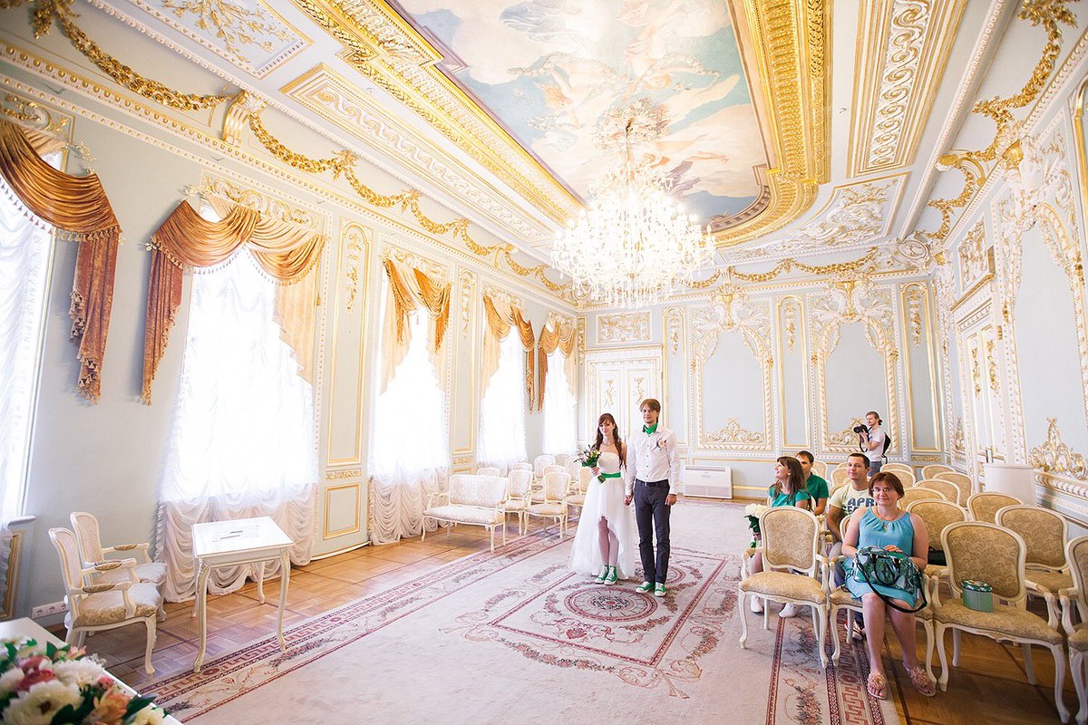 В каком стиле интерьер главного дворца бракосочетания