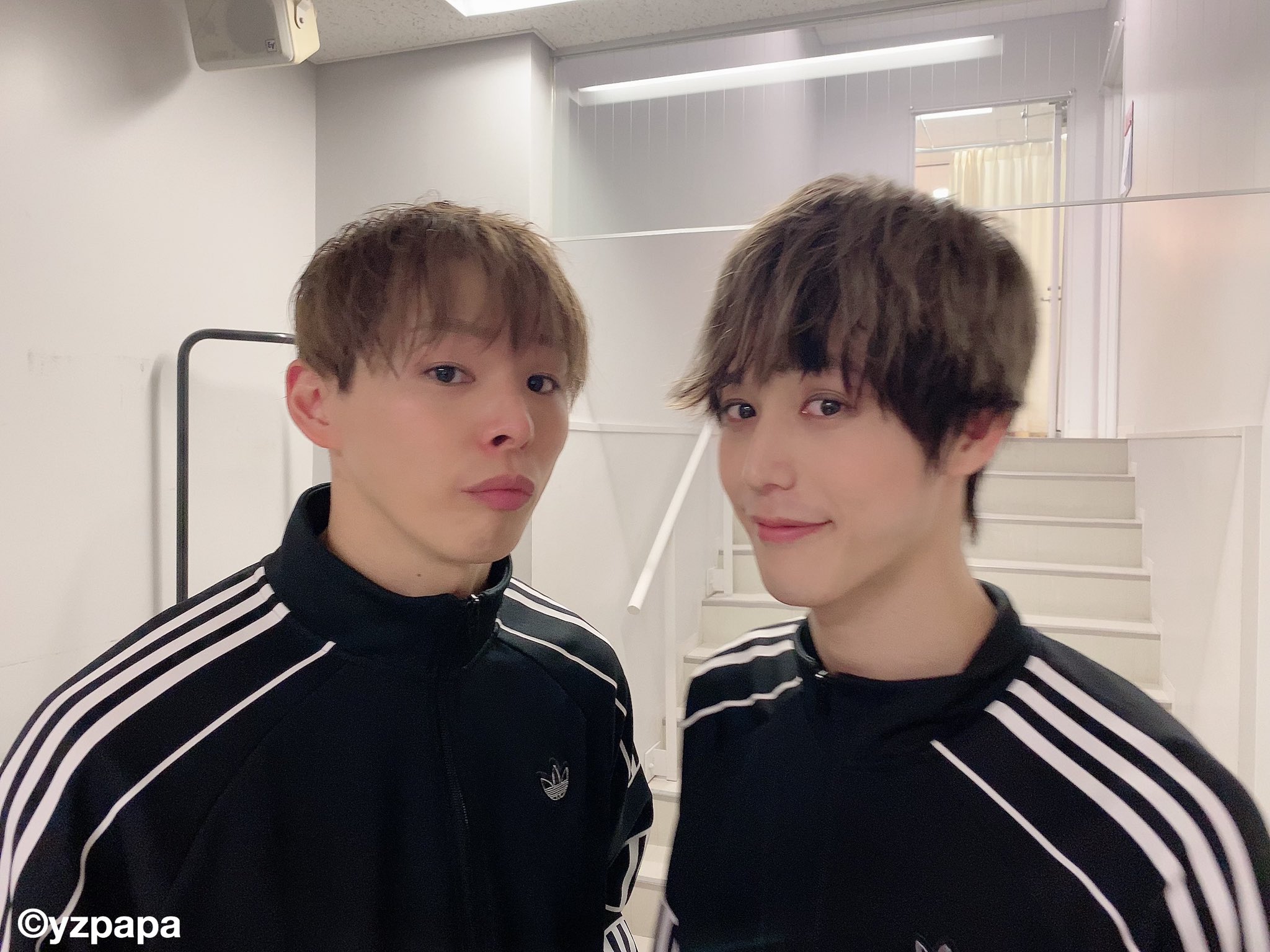 本田礼生 Official One ２日目が終わりました ご来場誠にありがとうございました 早いもので 明日で東京公演が終わります 幸せを噛み締めて 全力で楽しみます 写真はりょーちんと 偶然のお揃いジャージ