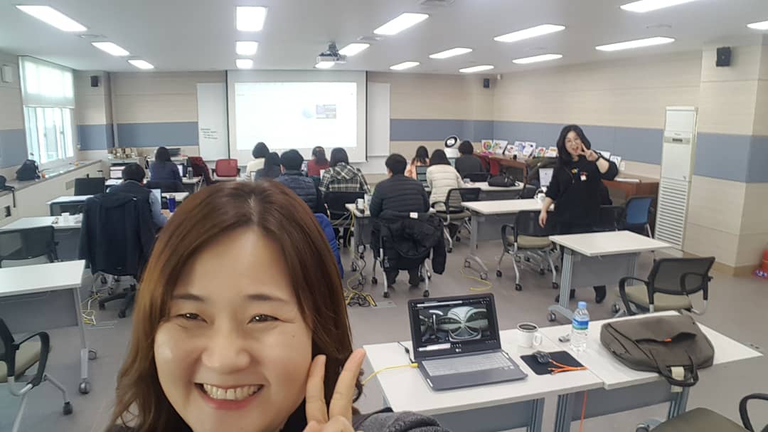 JungeunJudy's tweet photo. What an awesome group of teachers!
I shared #GoogleEDU and #GoogleGeo with them. They shared more than friendship with me. https://t.co/8qiP6eLWGB