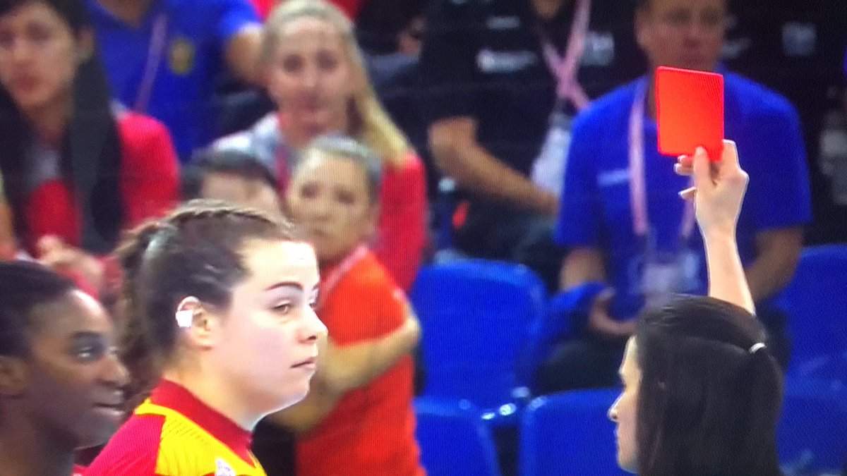 juanmarivera23's tweet photo. A España le han vuelto a robar en un Mundial, esta vez en la Final del Mundial de Balonmano Femenino. Escandaloso robo en los últimos 5 segundos. #GuerrerasTVE https://t.co/By8us45orN